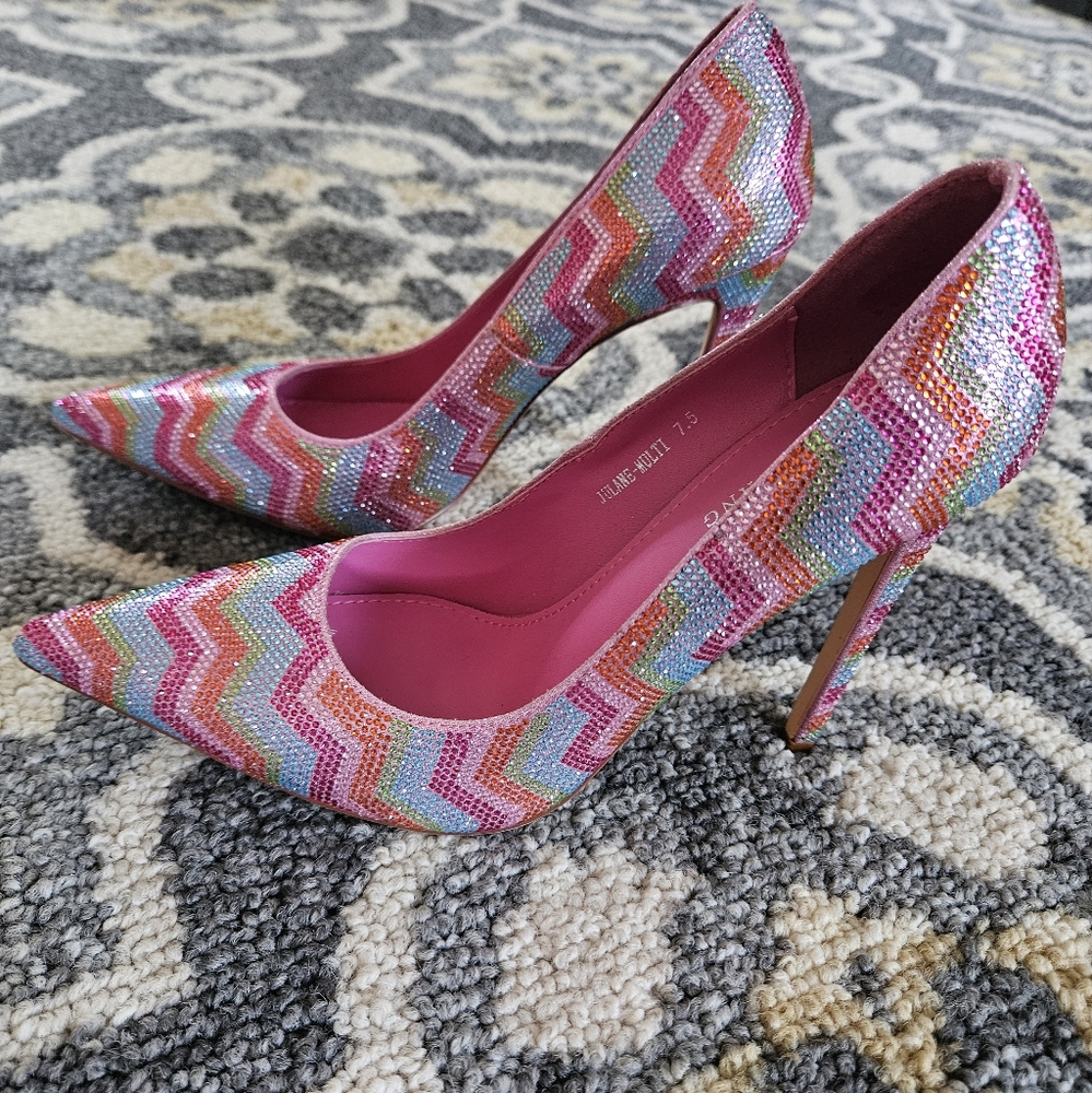 Colorful Zigzag Patterned Heels